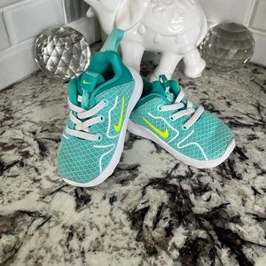 Infant shoes Nike in excellent condition size 4C
